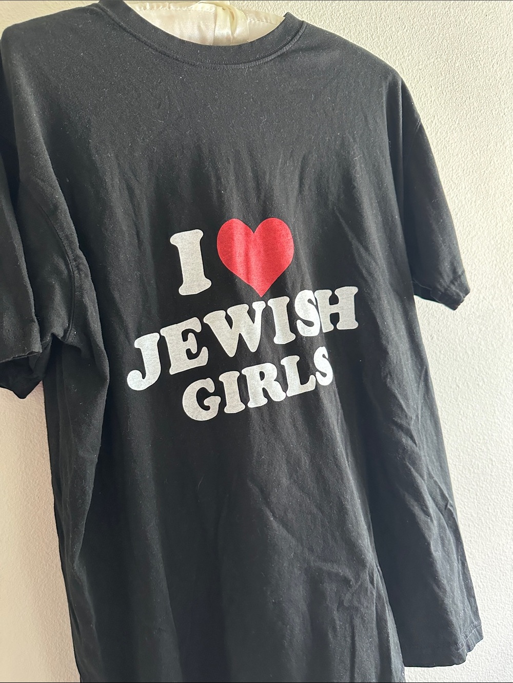 “I Love Jewish Girls” Graphic Tee - Black - Picture 3 of 5